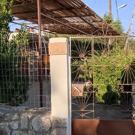 Politimis House Nyaraló Makrinara