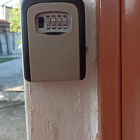 Politimis House Nyaraló *