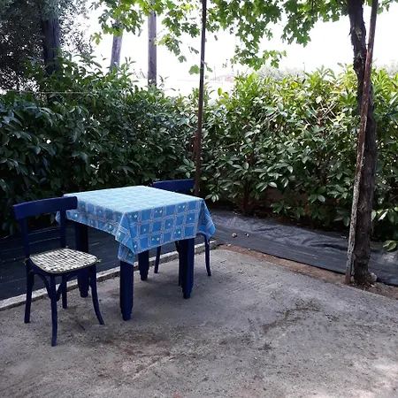 Politimis House Makrinara