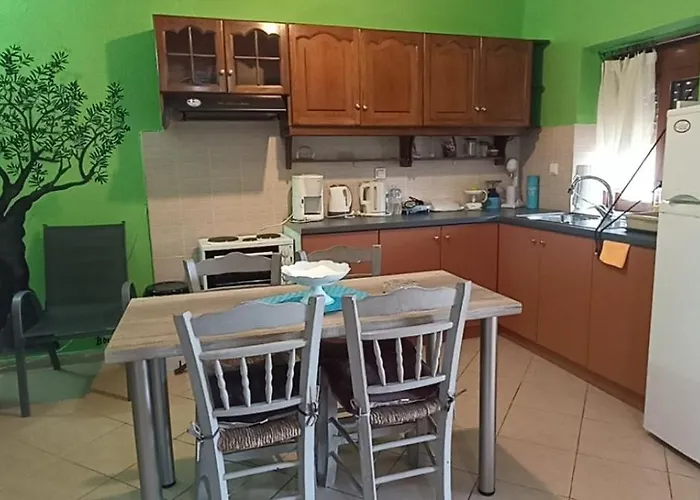 Feriehus Politimis House Makrinara